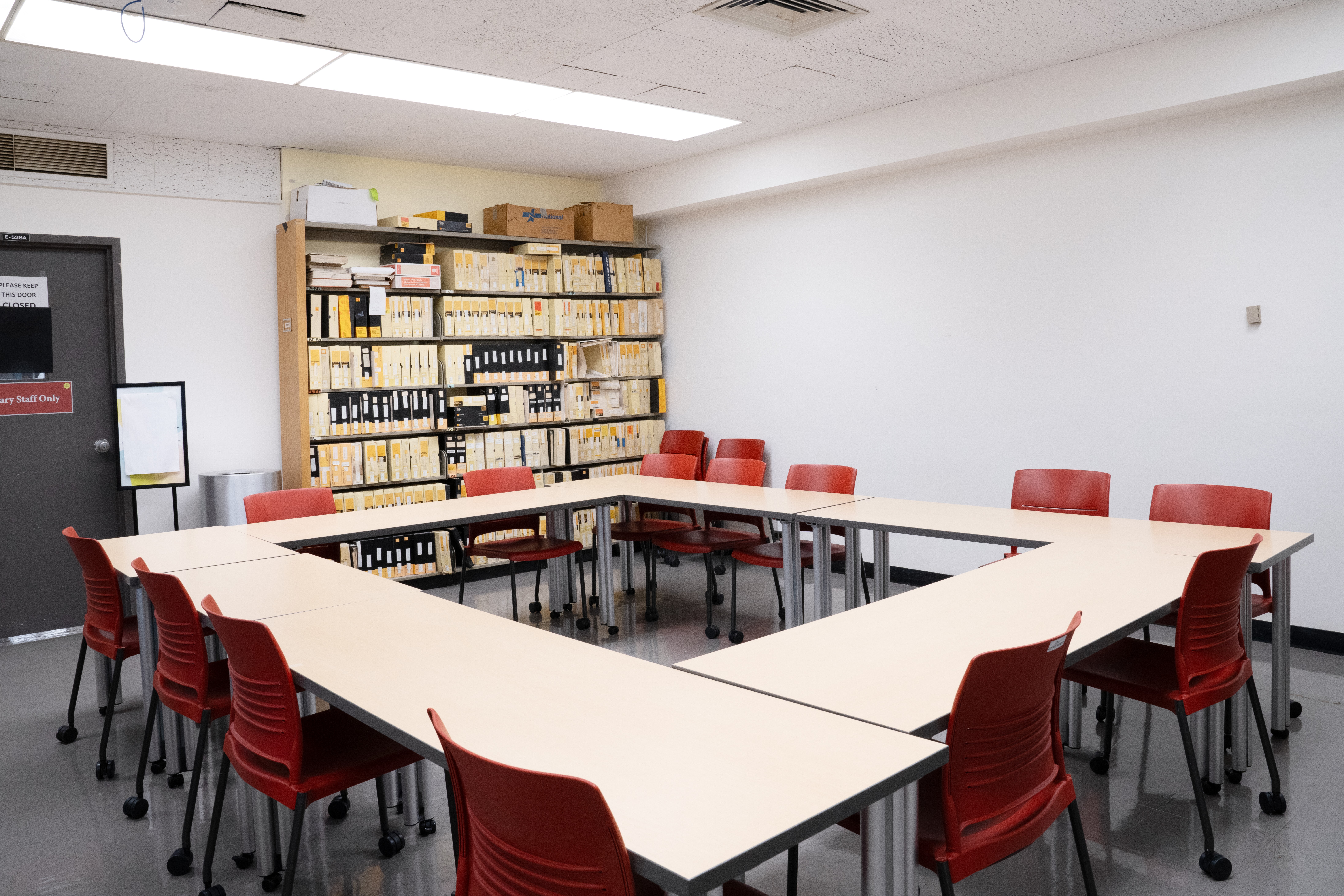A picture of the shared quiet space in E521