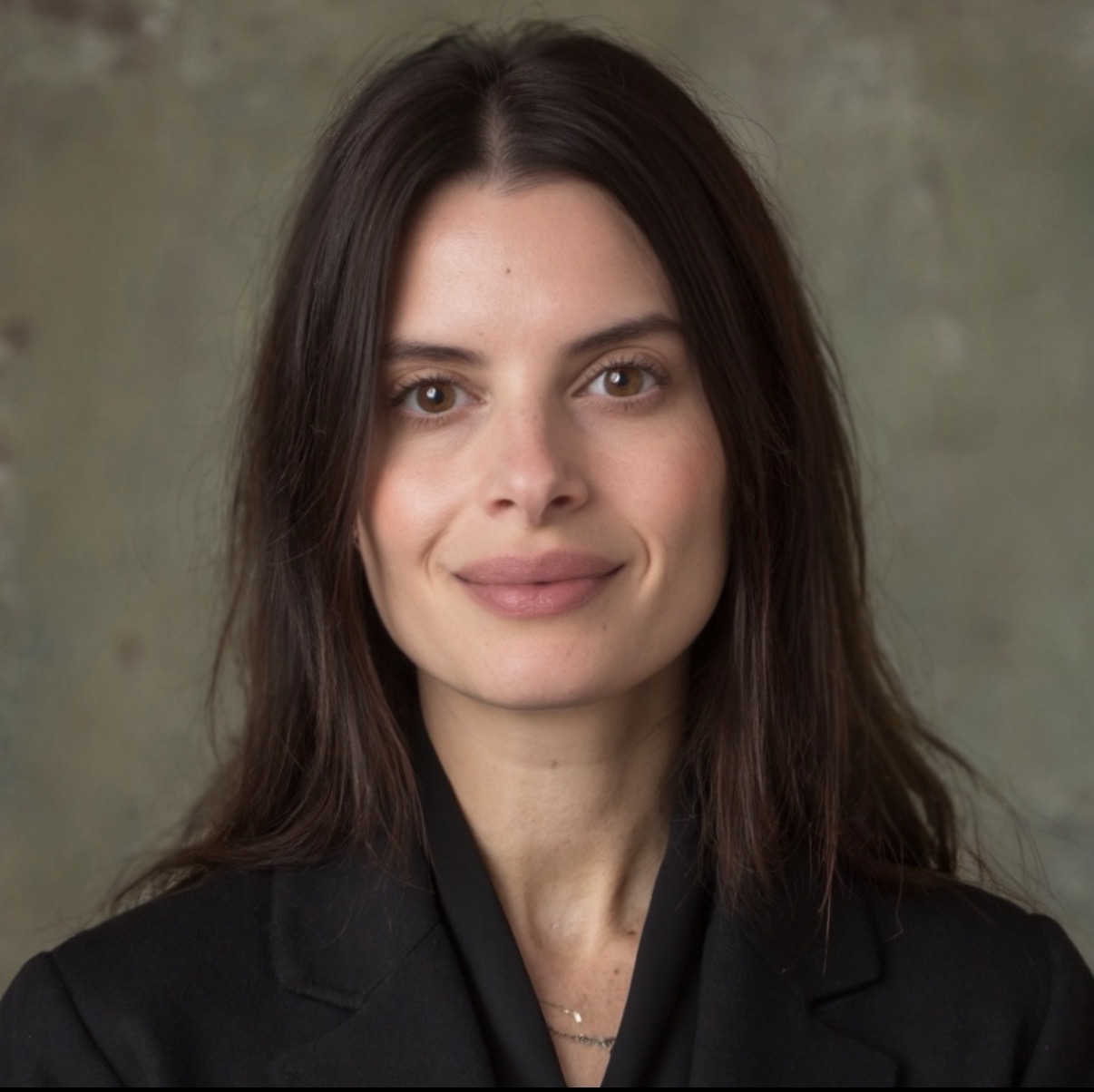 headshot of Lauren Ceravolo