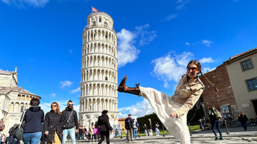 Photo by Emma Hassen (FIT in Florence, Fall 2023) FIT student in Pisa, Italy