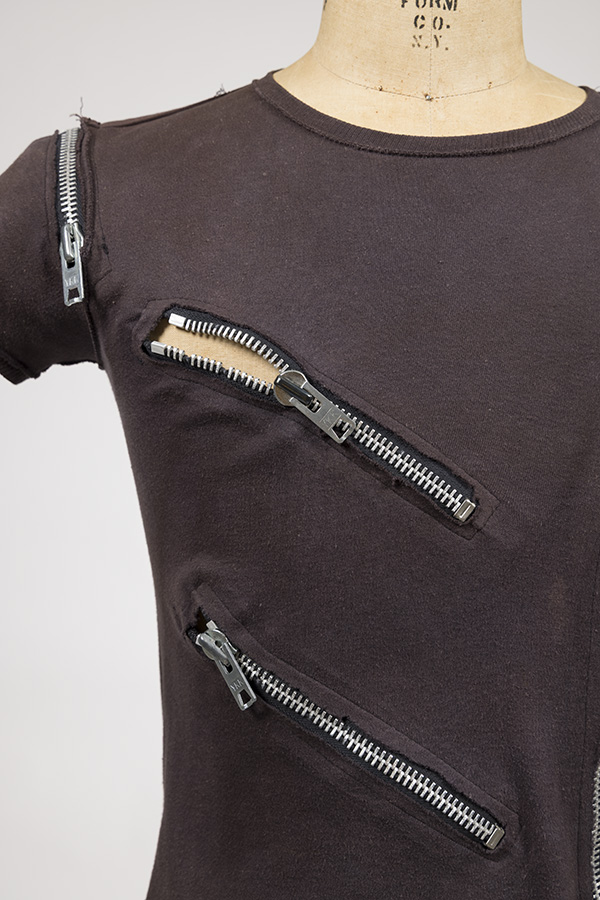 BOY London men’s black cotton knit fitted crew neck short sleeve T-shirt with large decorative zippers on the front body and sleeve.